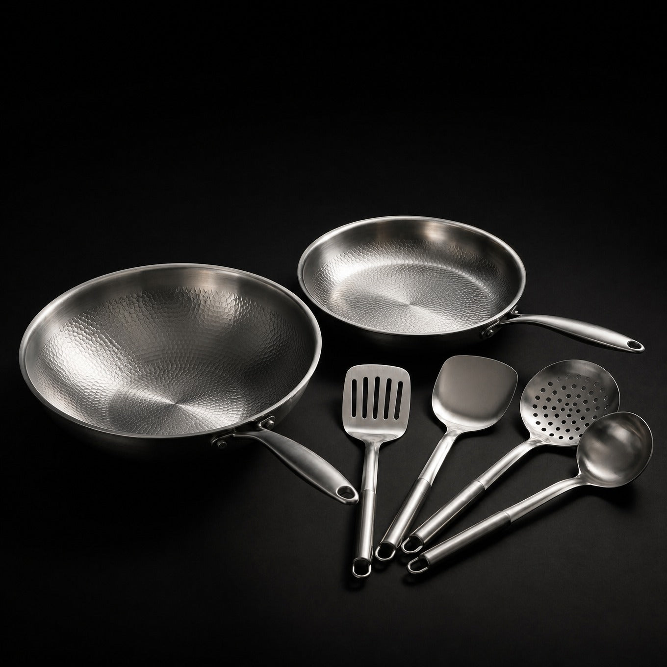 Handgehämmertes Titan-Wok- & Bratpfannen-Set (26 cm) mit Küchenhelfern